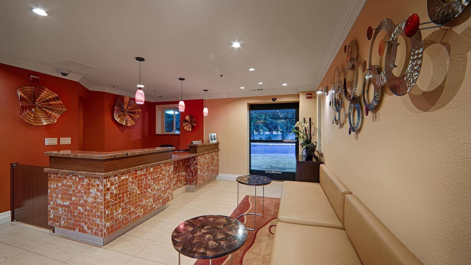 Motel Western Airport Plaza 3*