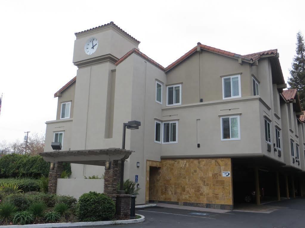 Western Airport Plaza Motel