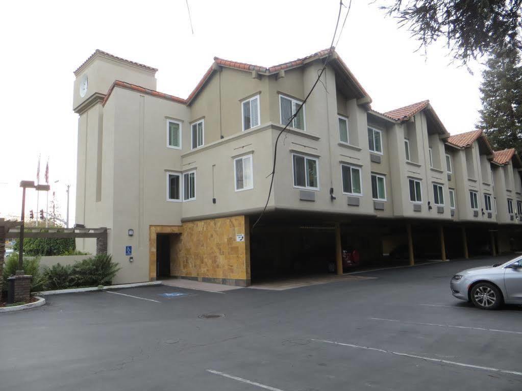 Western Airport Plaza Motel