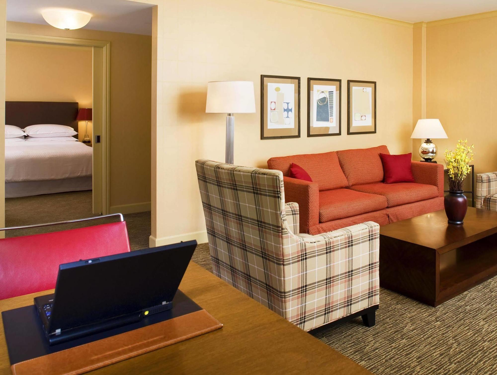 Four Points By Sheraton Downtown Hotel