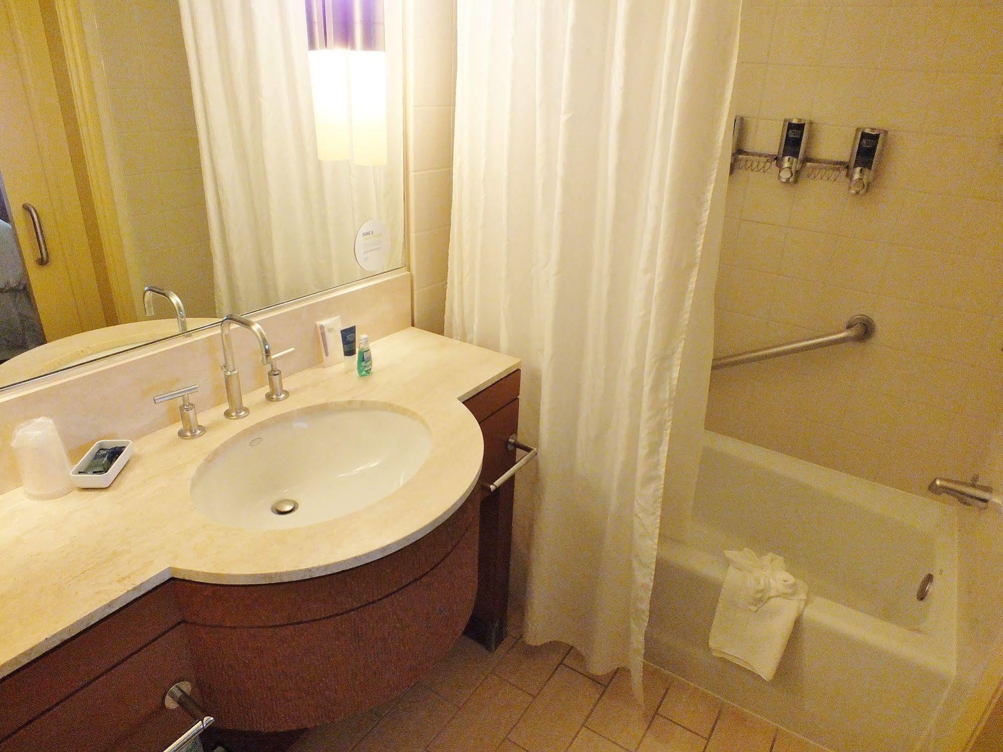 Four Points By Sheraton Downtown