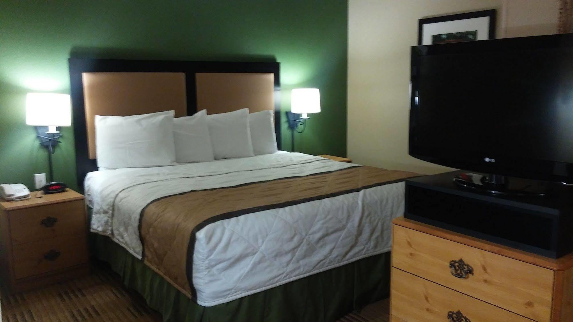 Extended America Premier - - Airport Hotel 3*