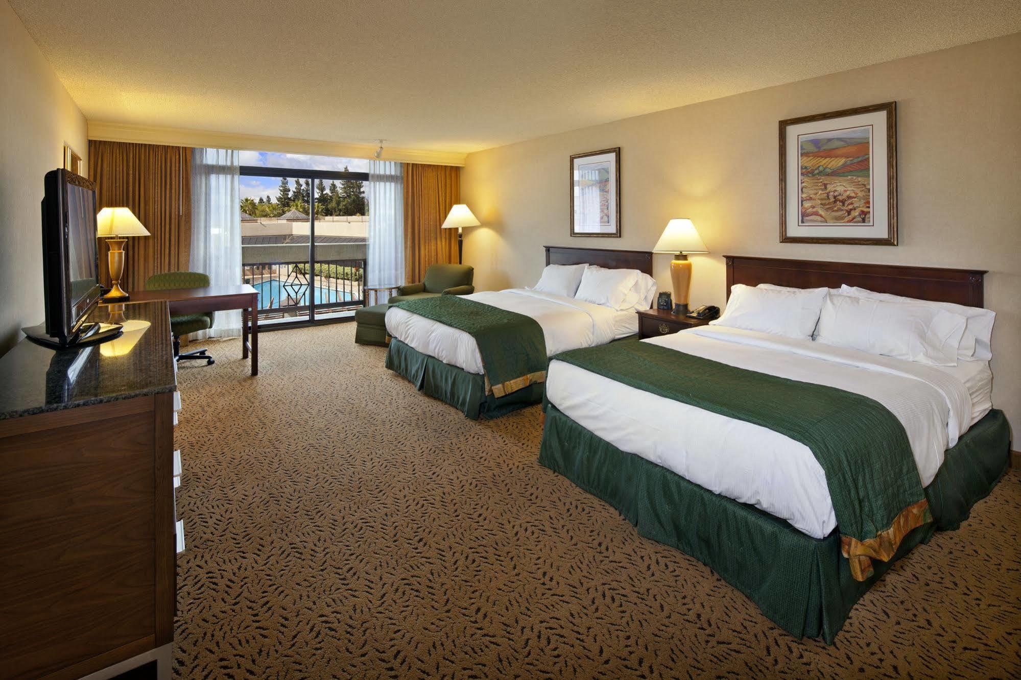 Doubletree By Hilton Hotel 4*