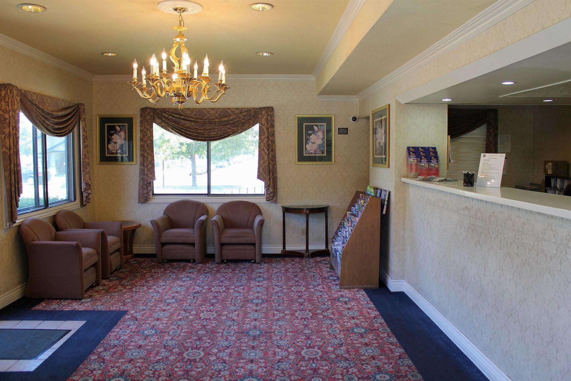 Signature Motel
