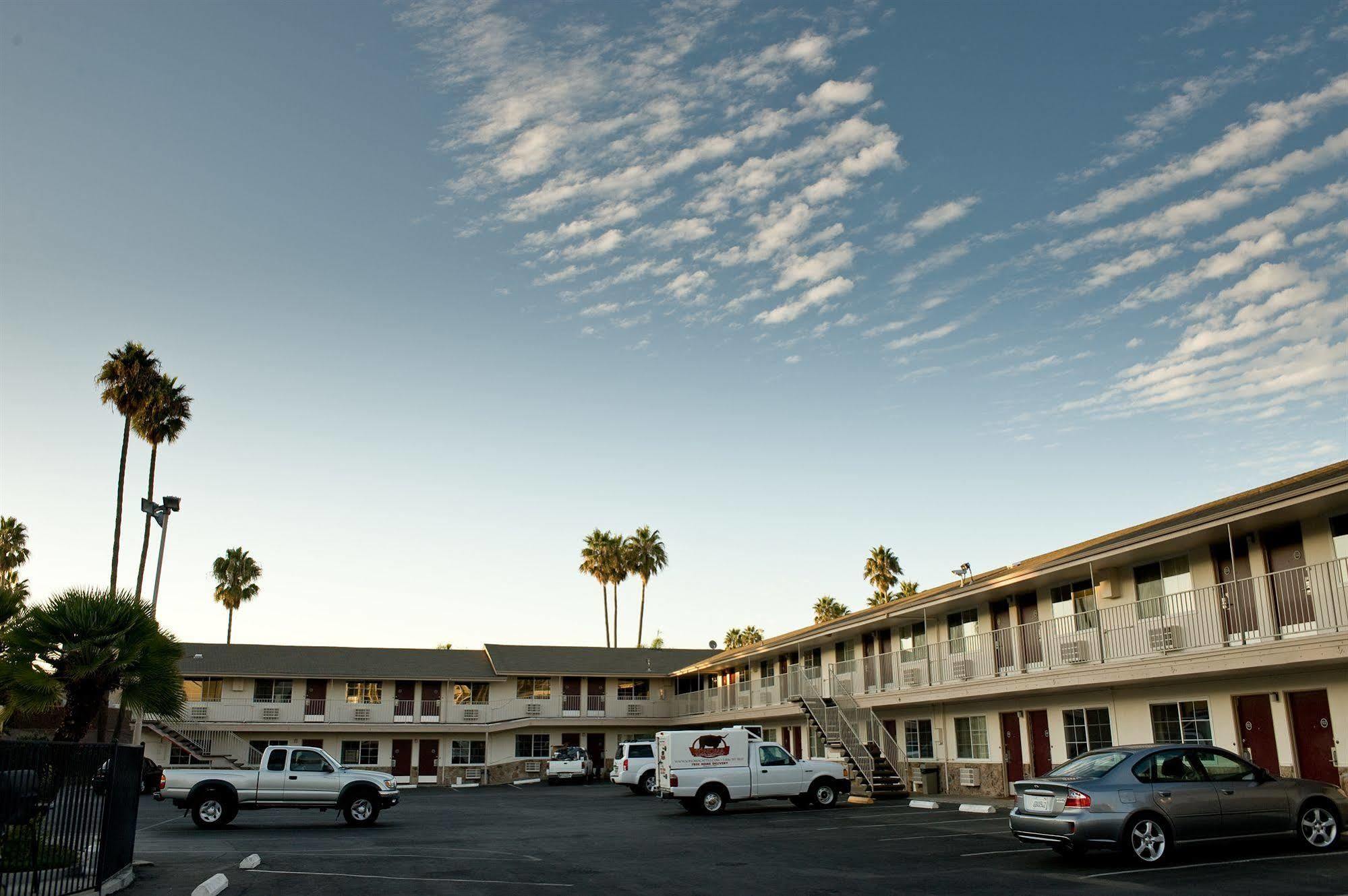 Motel Airport *