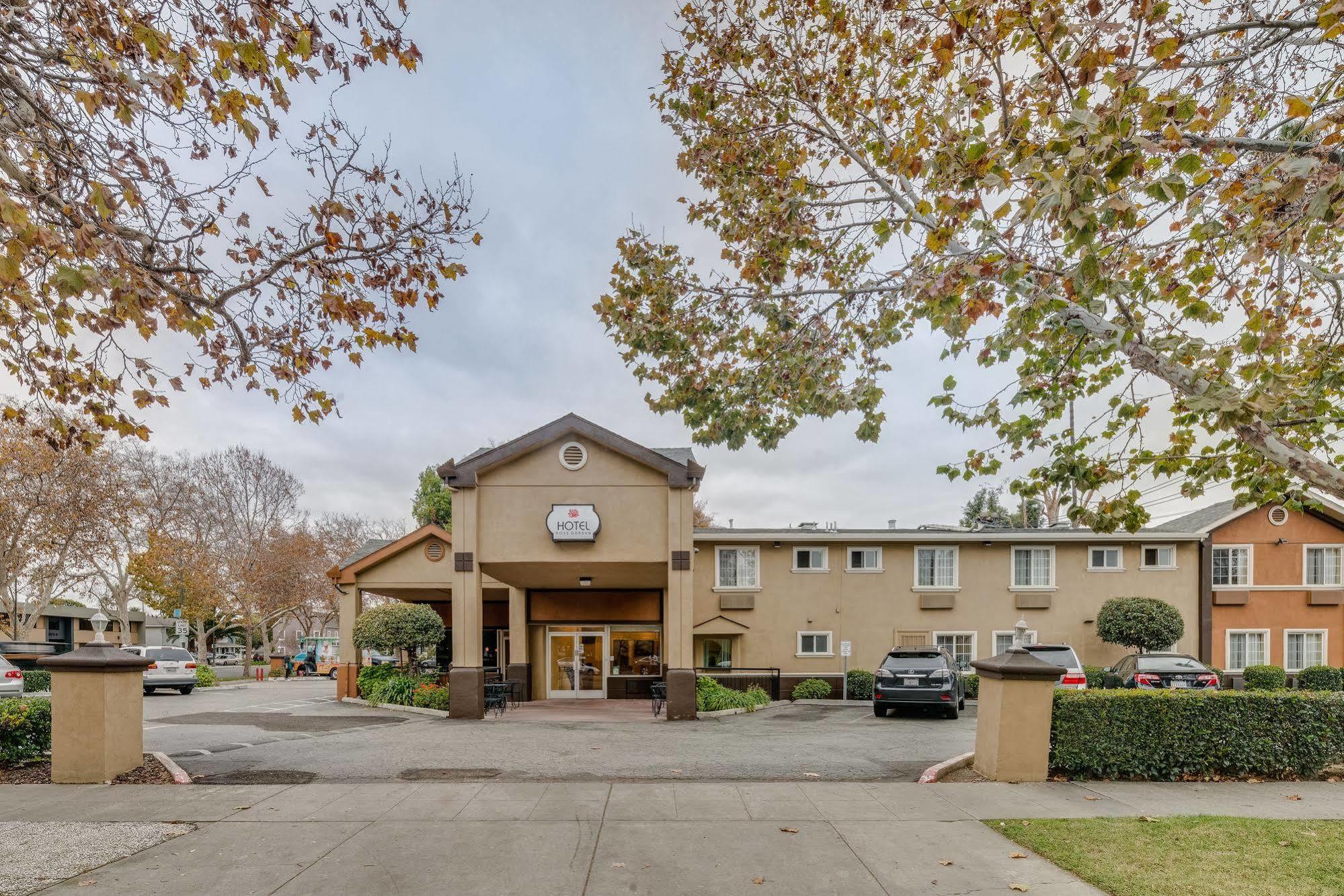 Rose Garden - Airport Hotel San Jose