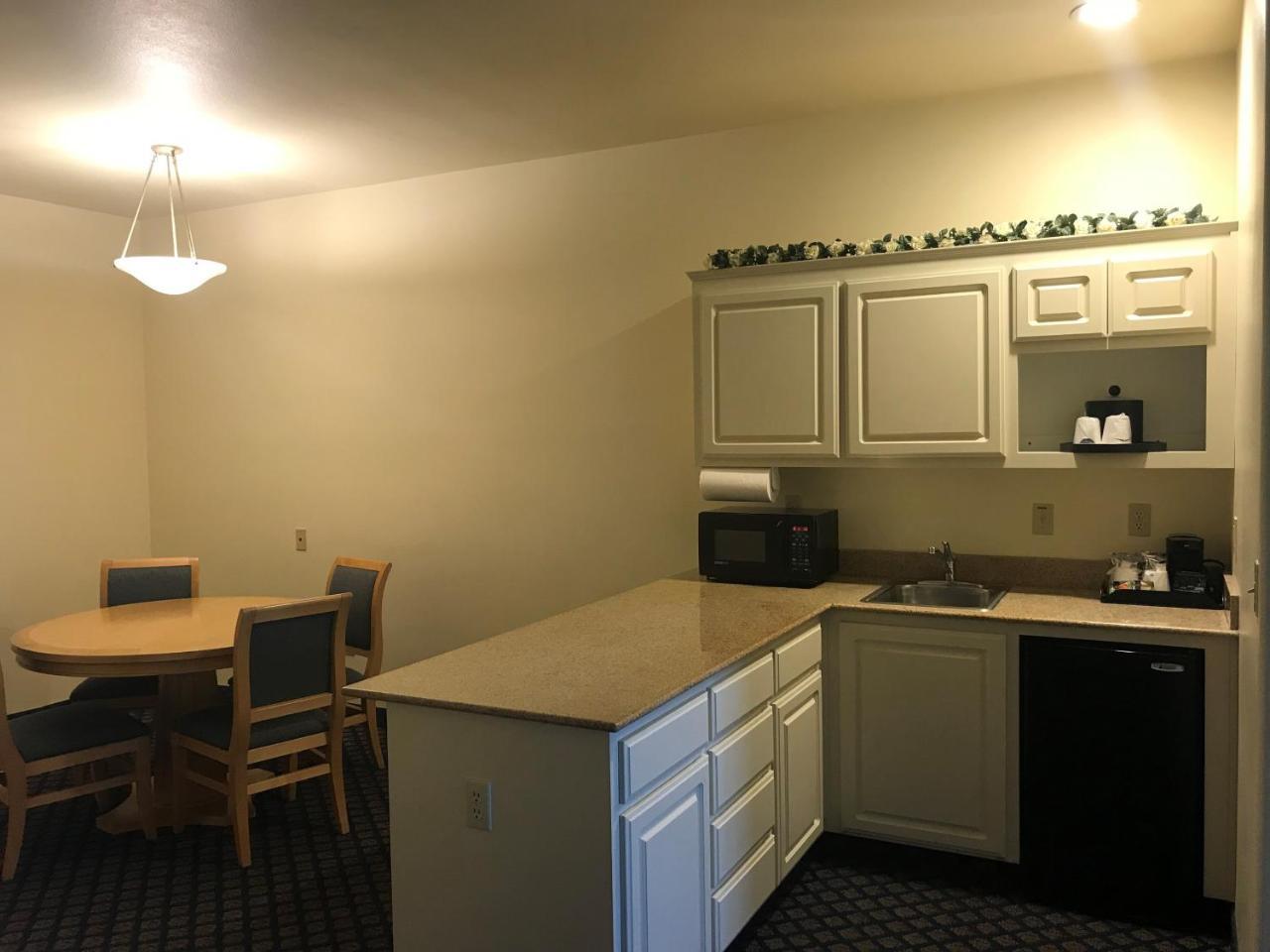 Hotel Hampton &