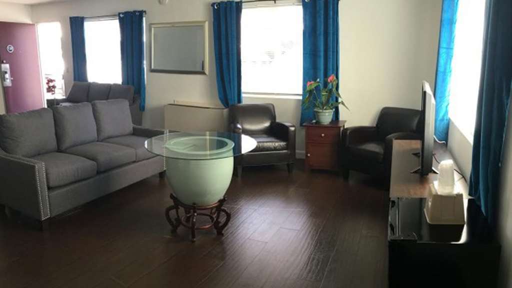 Airport Motel