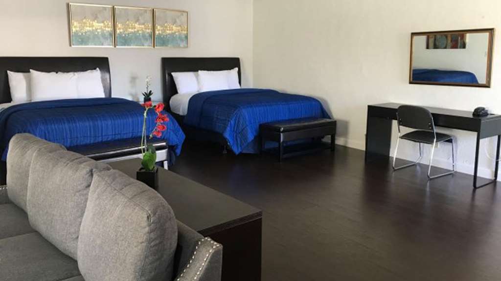 Airport Motel *
