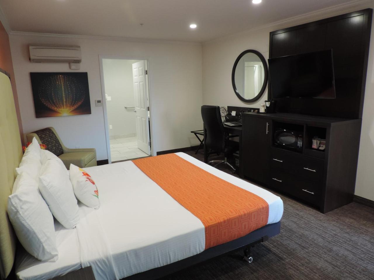Hotel Days Airport 2*