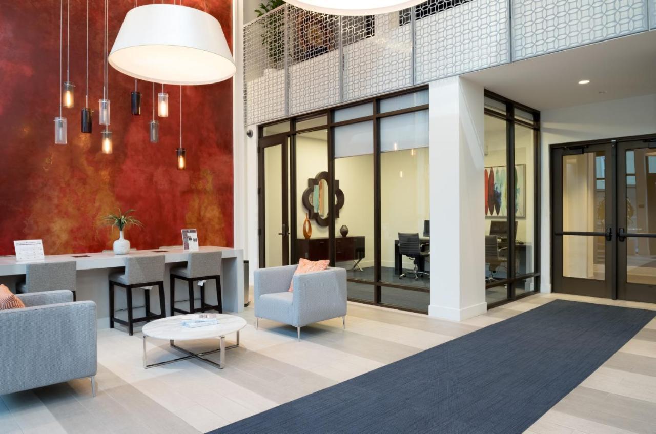 Global Luxury Suites At Epic Way Apartment