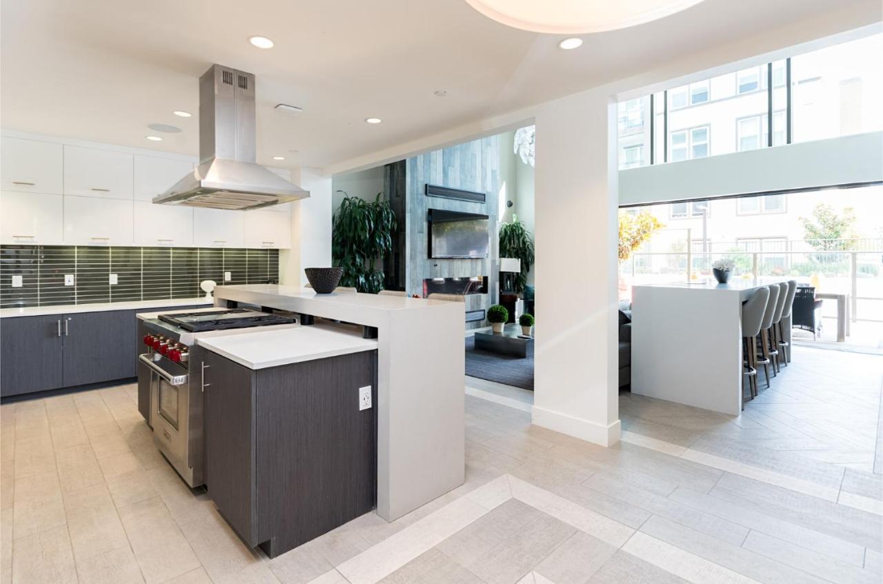 Global Luxury Suites At Epic Way