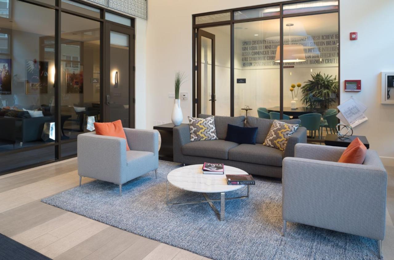 Global Luxury Suites At Epic Way *