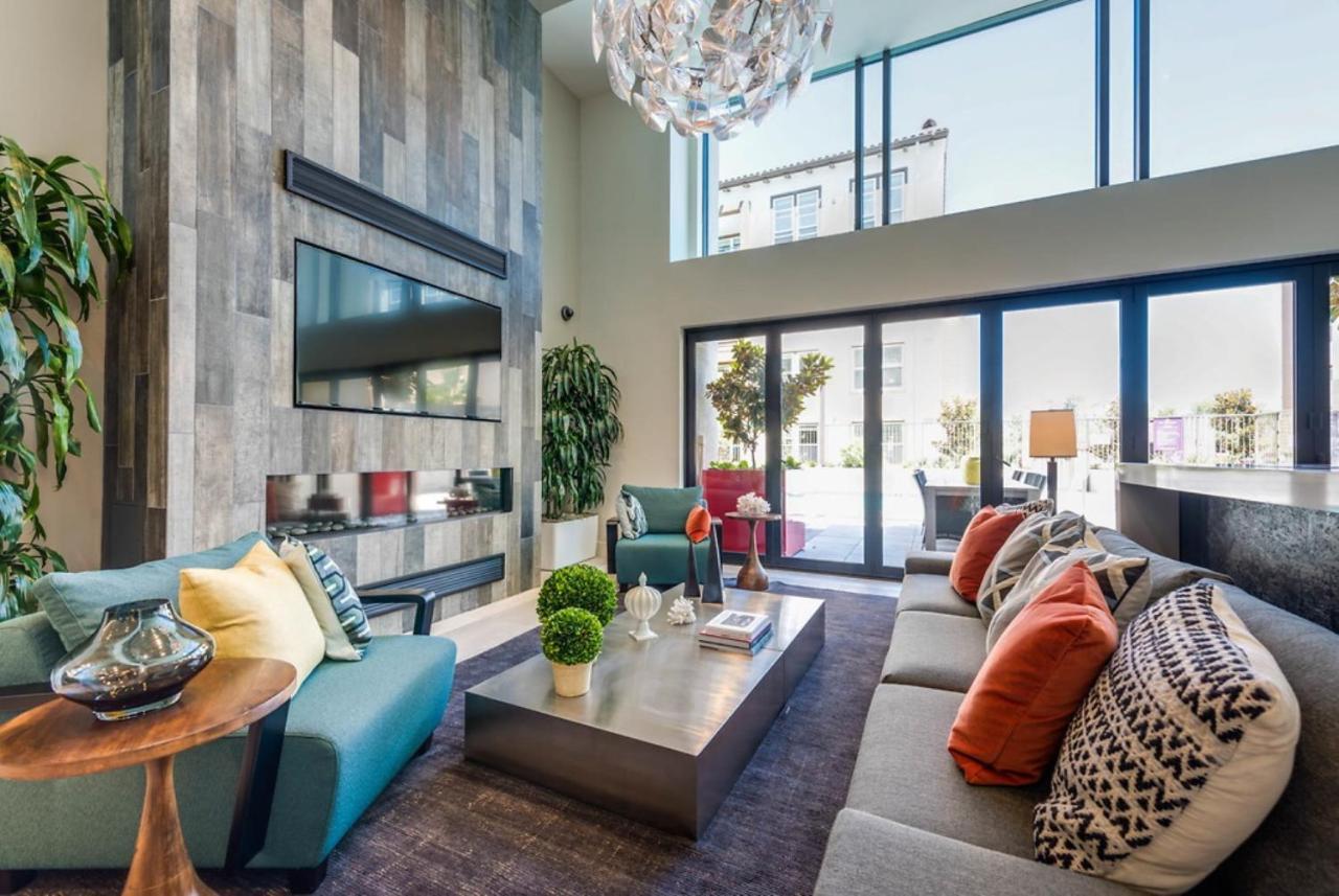 Global Luxury Suites At Epic Way *