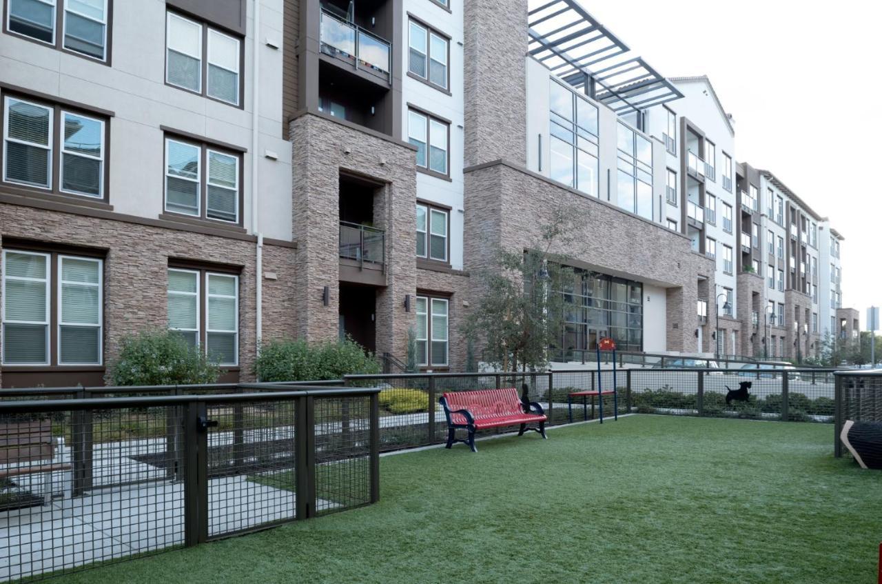 Global Luxury Suites At Epic Way Apartment