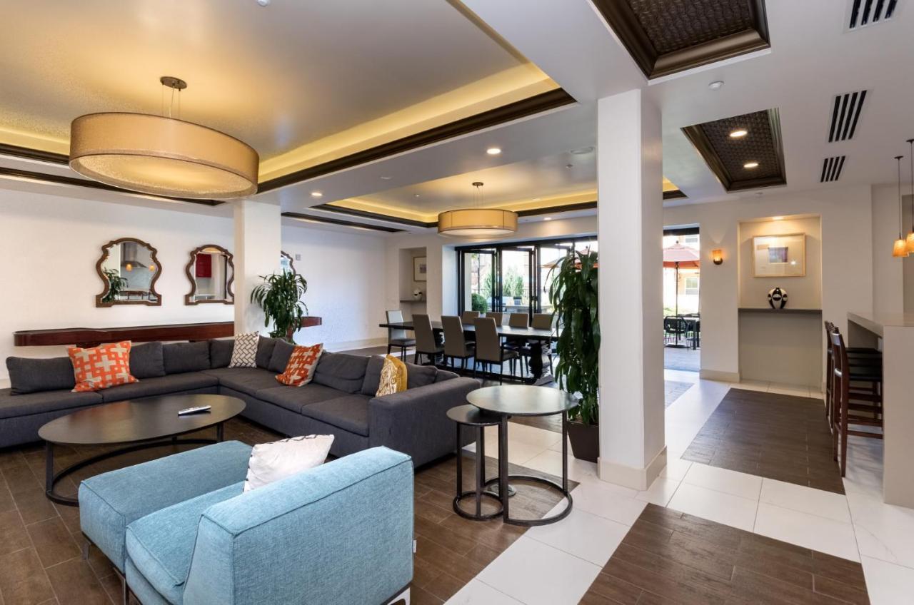 Global Luxury Suites At Epic Way *