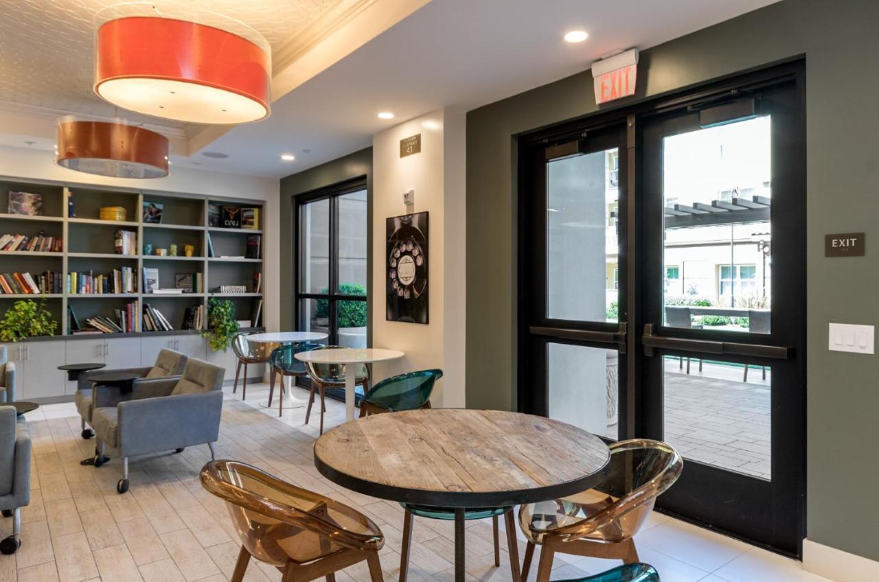 Global Luxury Suites At Epic Way