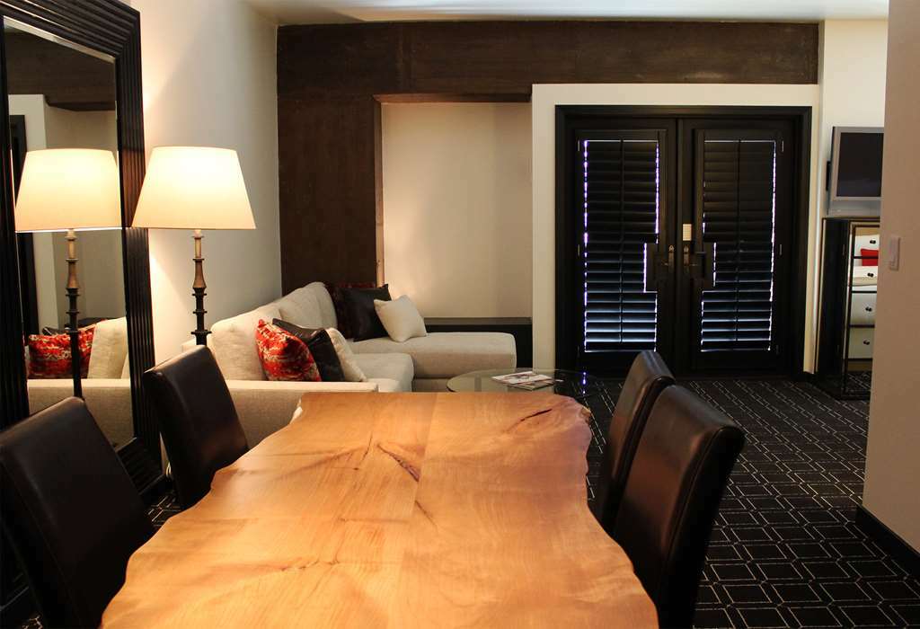 Valencia Santana Row Hotel
