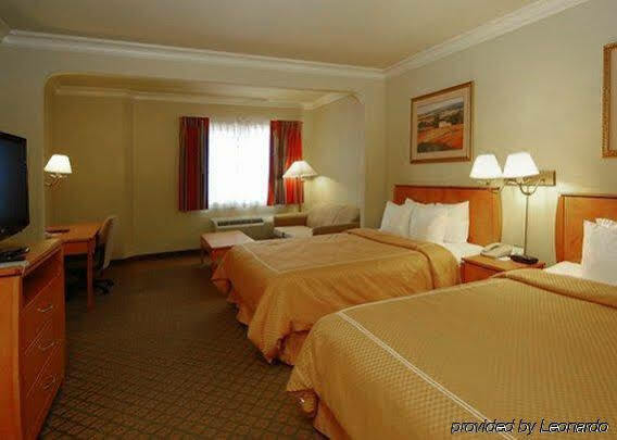 Comfort Airport Hotel 3*