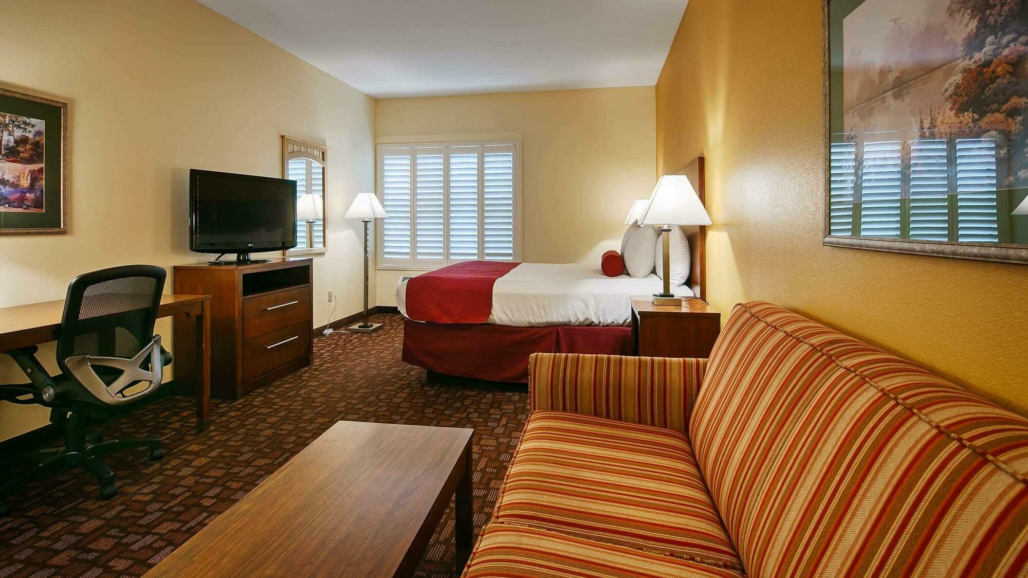 Western Lanai Garden & Hotel 3*