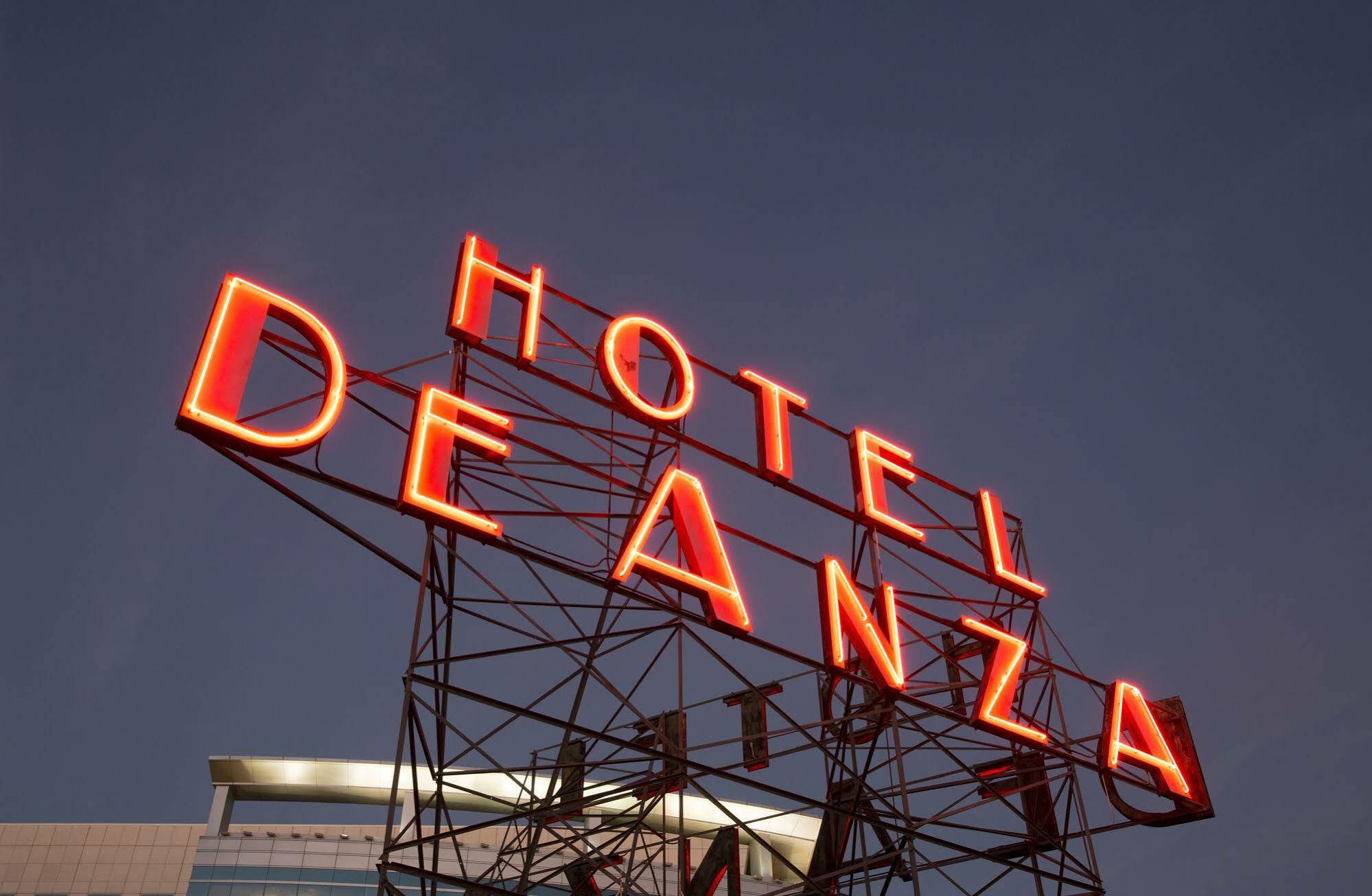 Hotel De Anza 4*
