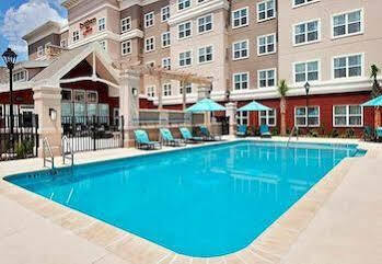 By Marriott Airport Hotel