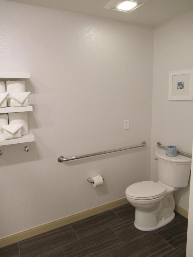 Hotel Hampton &