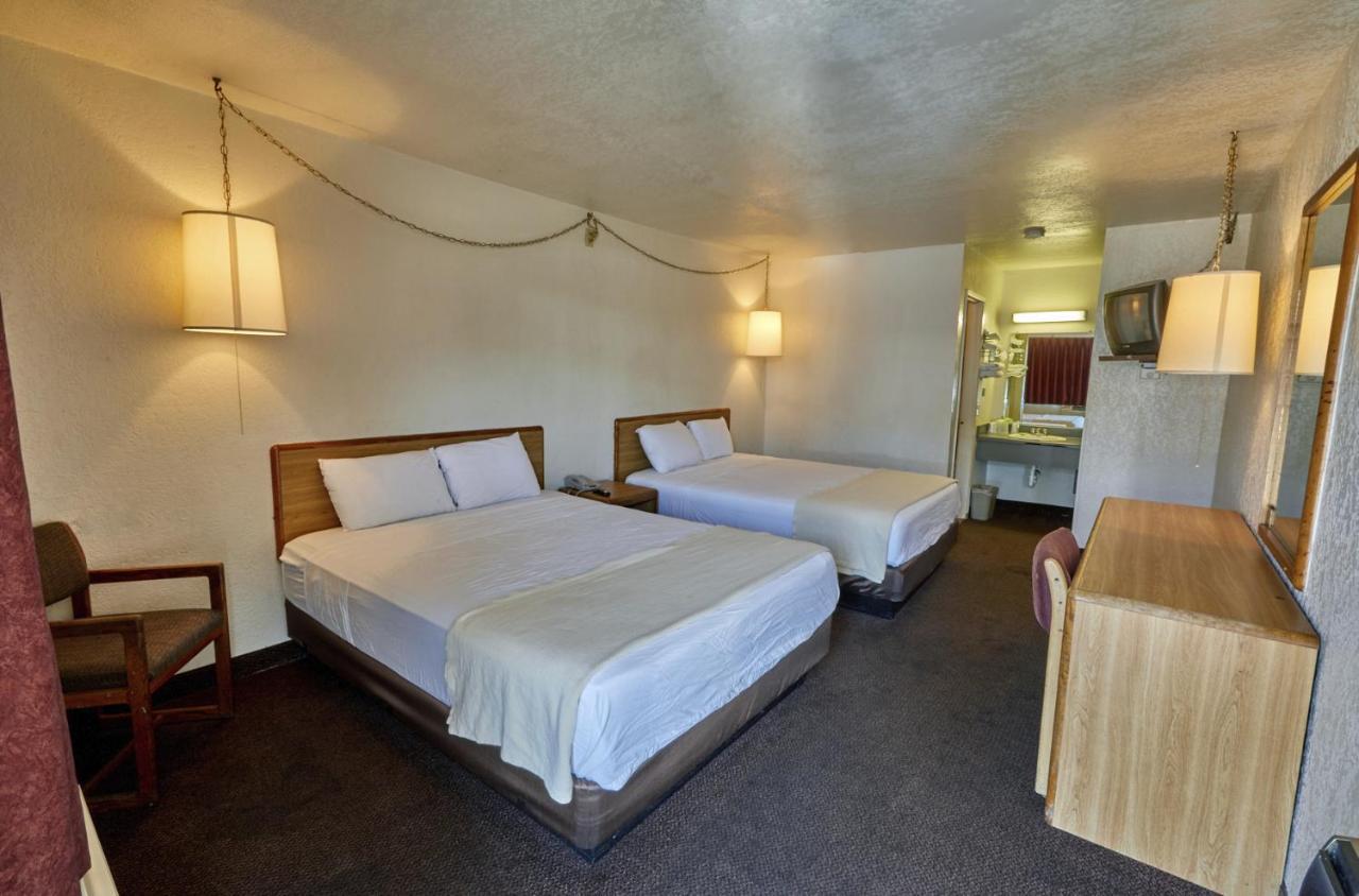 Ez 8 I Motel