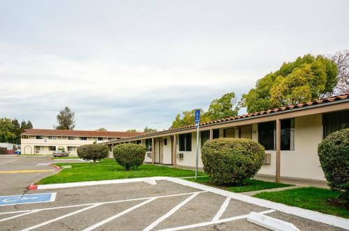 Motel Ez 8 Ii San Jose