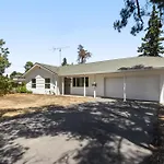 # Marbella Lane - Alluring & Spacious 3Br Home