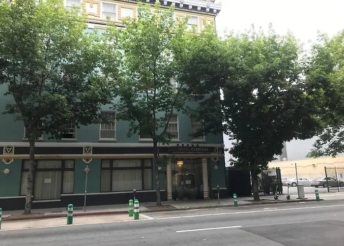 Hotel Clariana