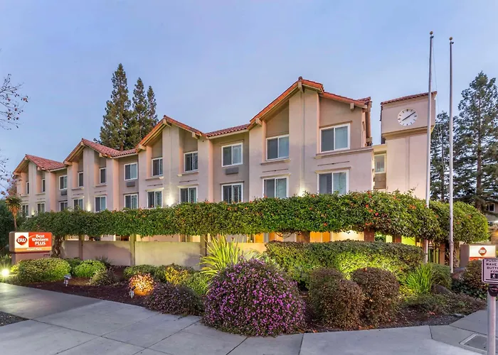 Best Western Plus Airport Plaza