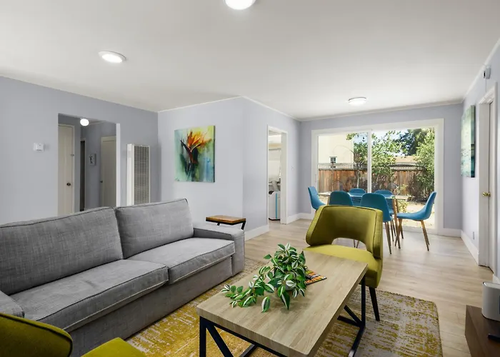 # Marbella Lane - Alluring & Spacious 3Br Home