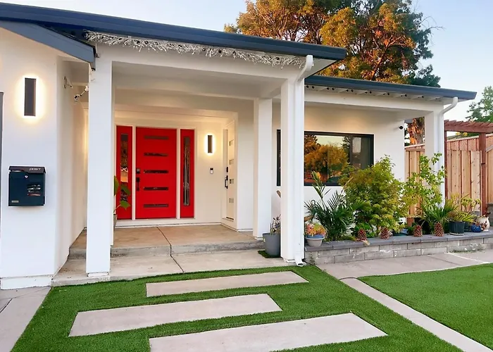 Cozy Evergreen Guest House