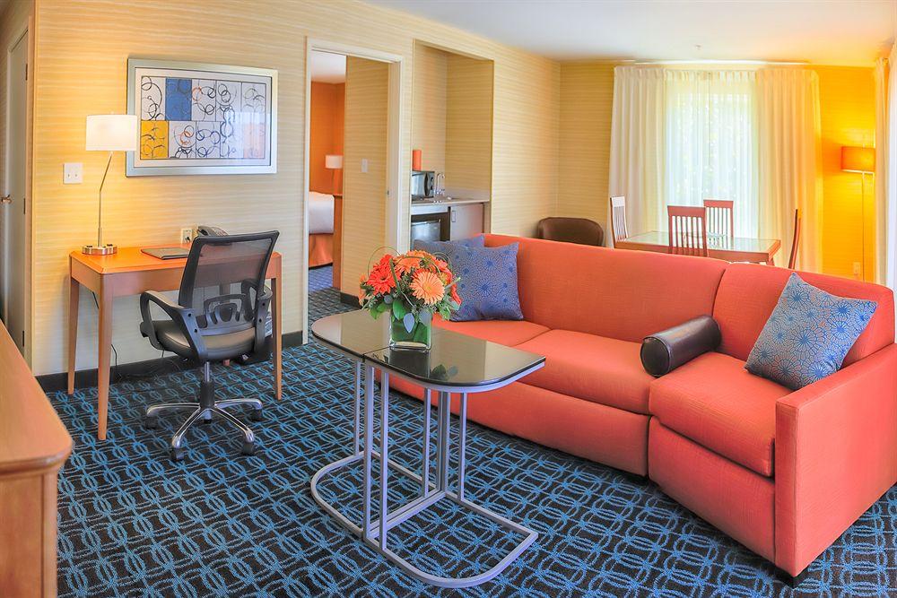 Fairfield And By Marriott Airport 3*