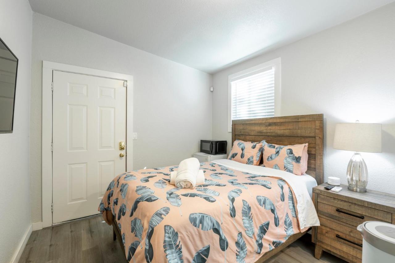 Apartment @ Marbella Lane Mini In Downtown San Jose