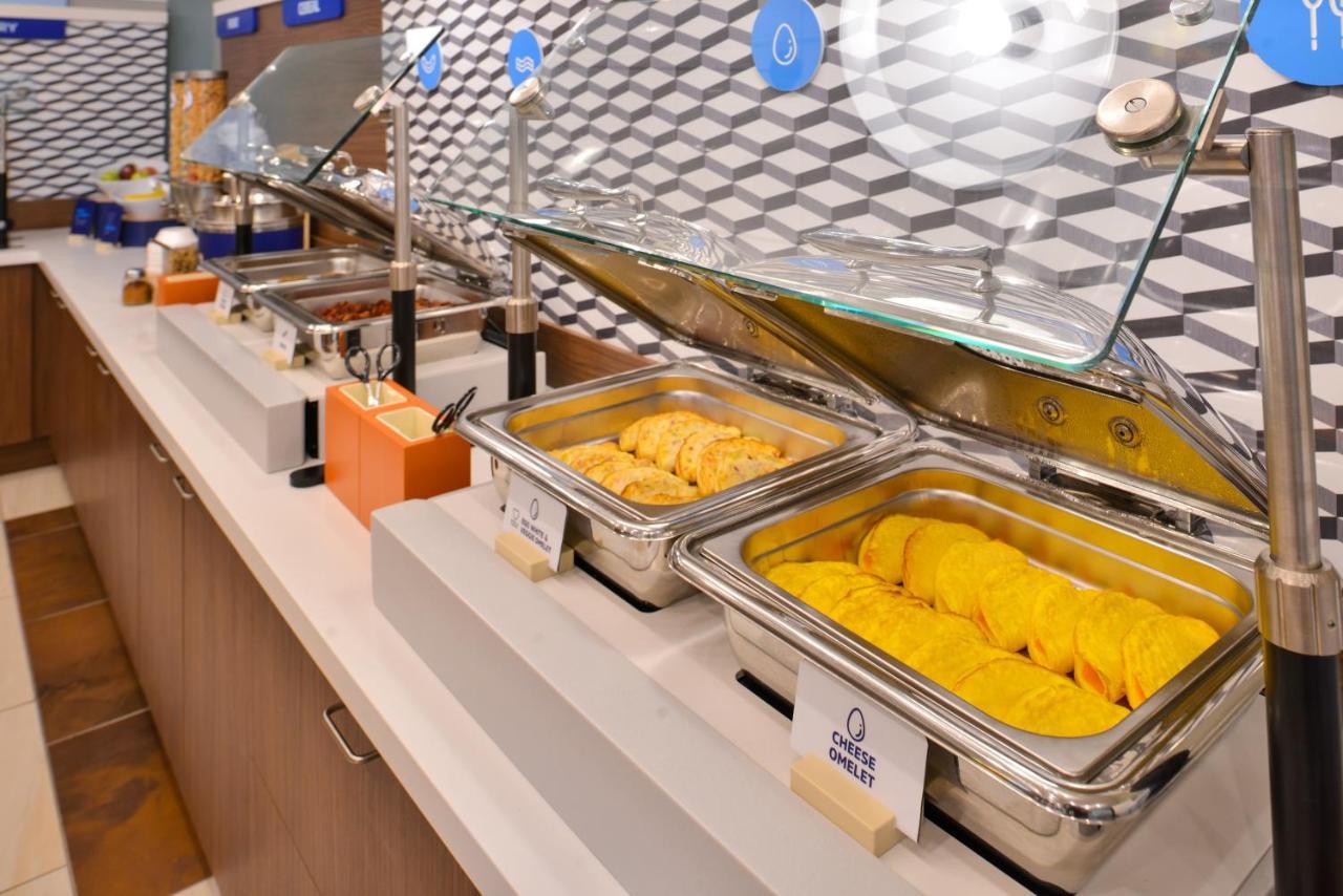 Express & - Silicon Valley By Ihg Hotel 3*