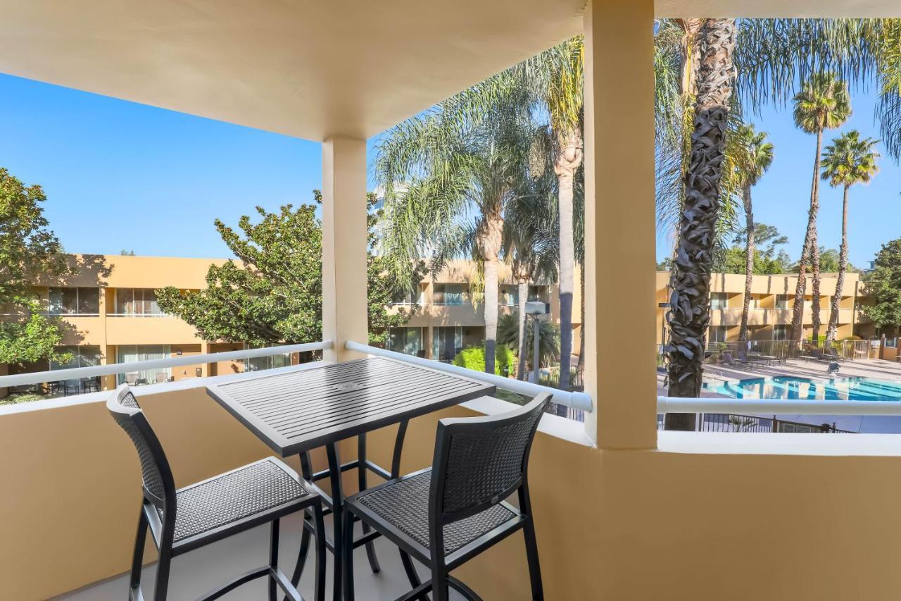 Hotel Fairfield And By Marriott Airport