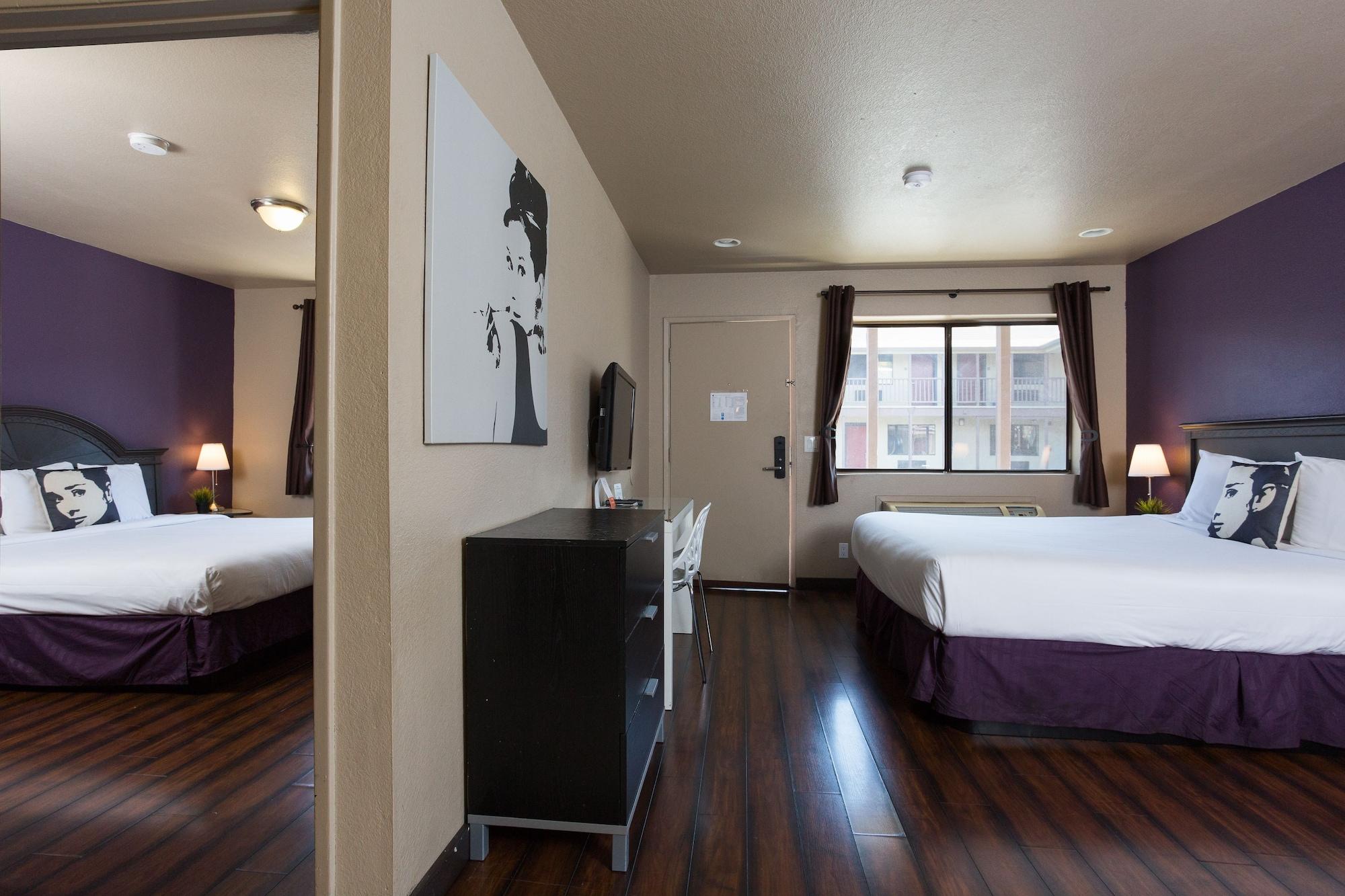 Alura Motel 2*