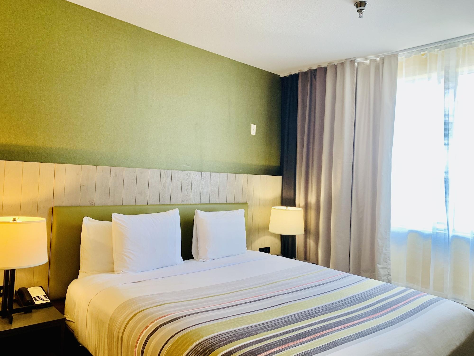 Country & By Radisson, International Airport, Ca Hotel 3*