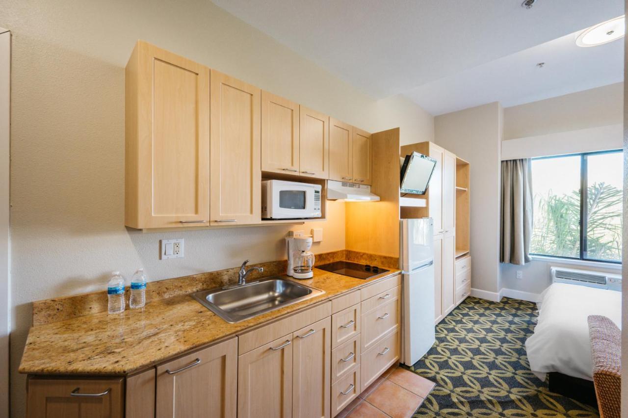 Studios Inn Aparthotel 3*