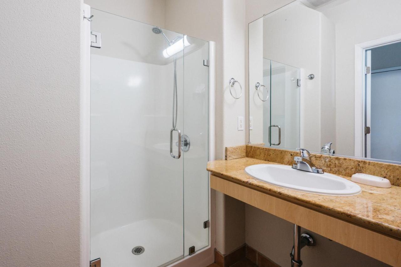 Studios Inn Aparthotel 3*