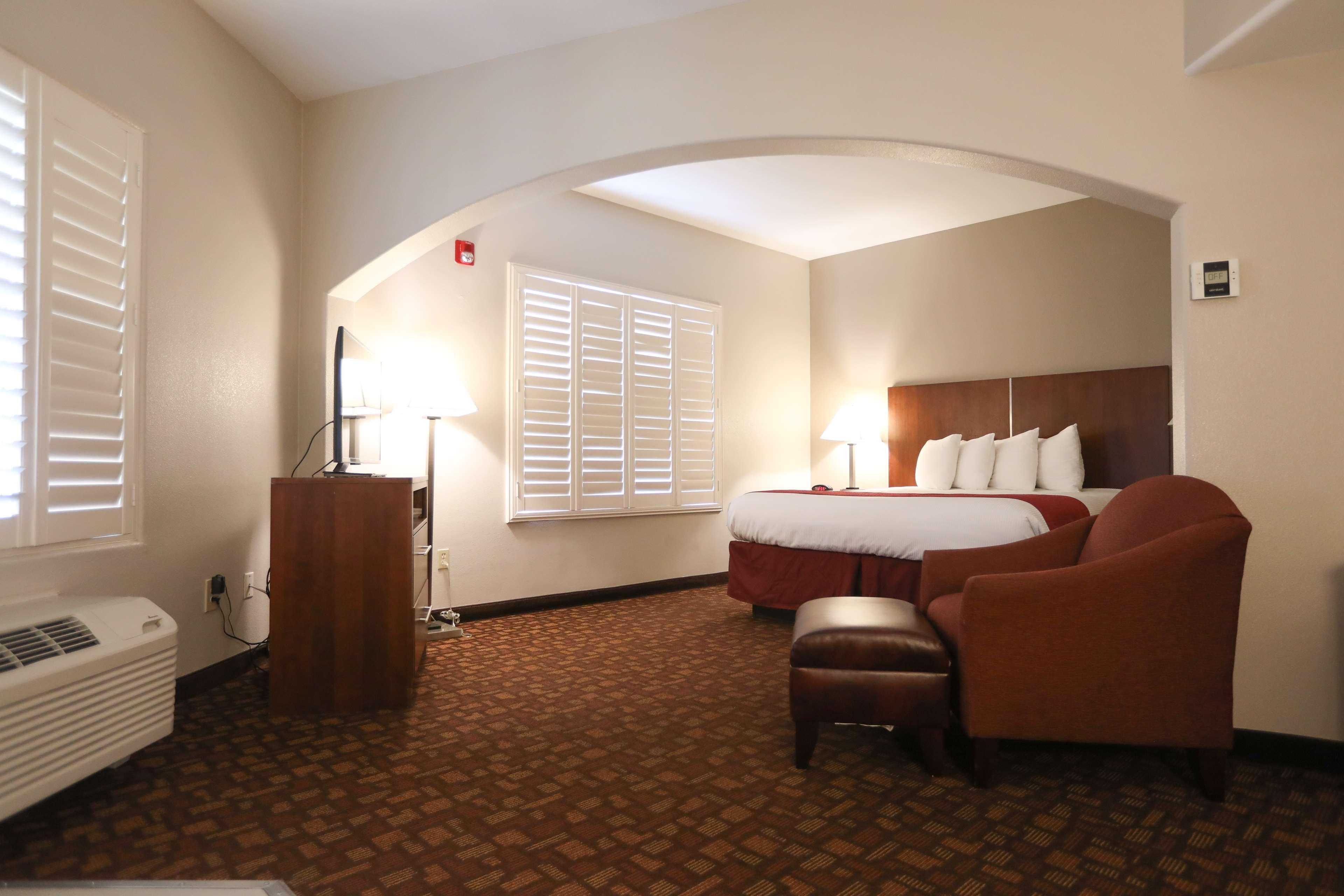 Hotel Western Lanai Garden & San Jose
