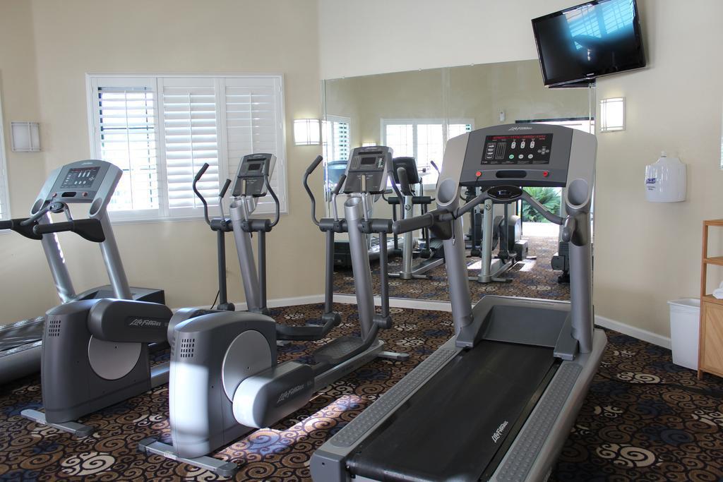 Hotel Country & By Radisson, International Airport, Ca 3*