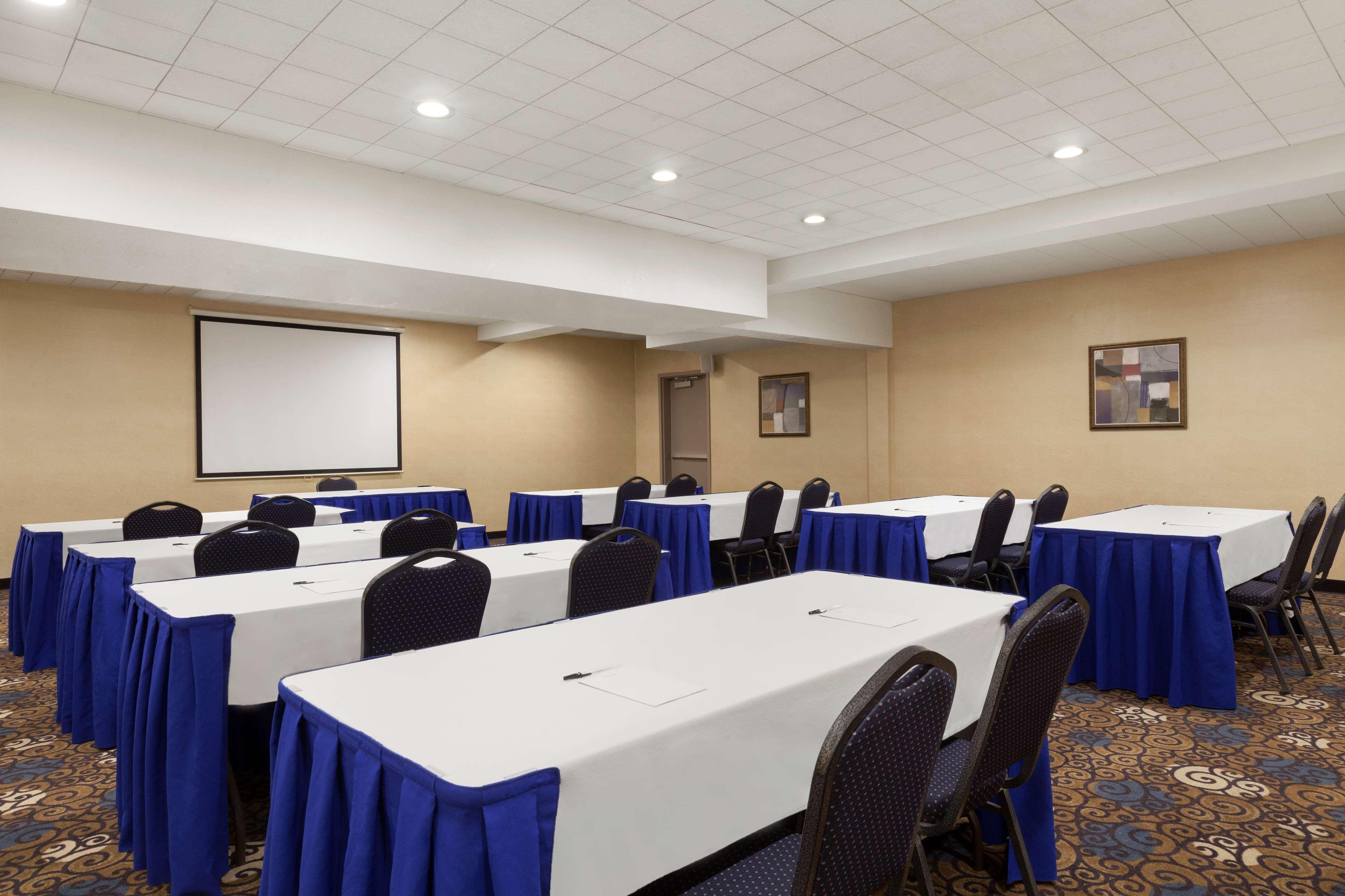 Country & By Radisson, International Airport, Ca Hotel San Jose