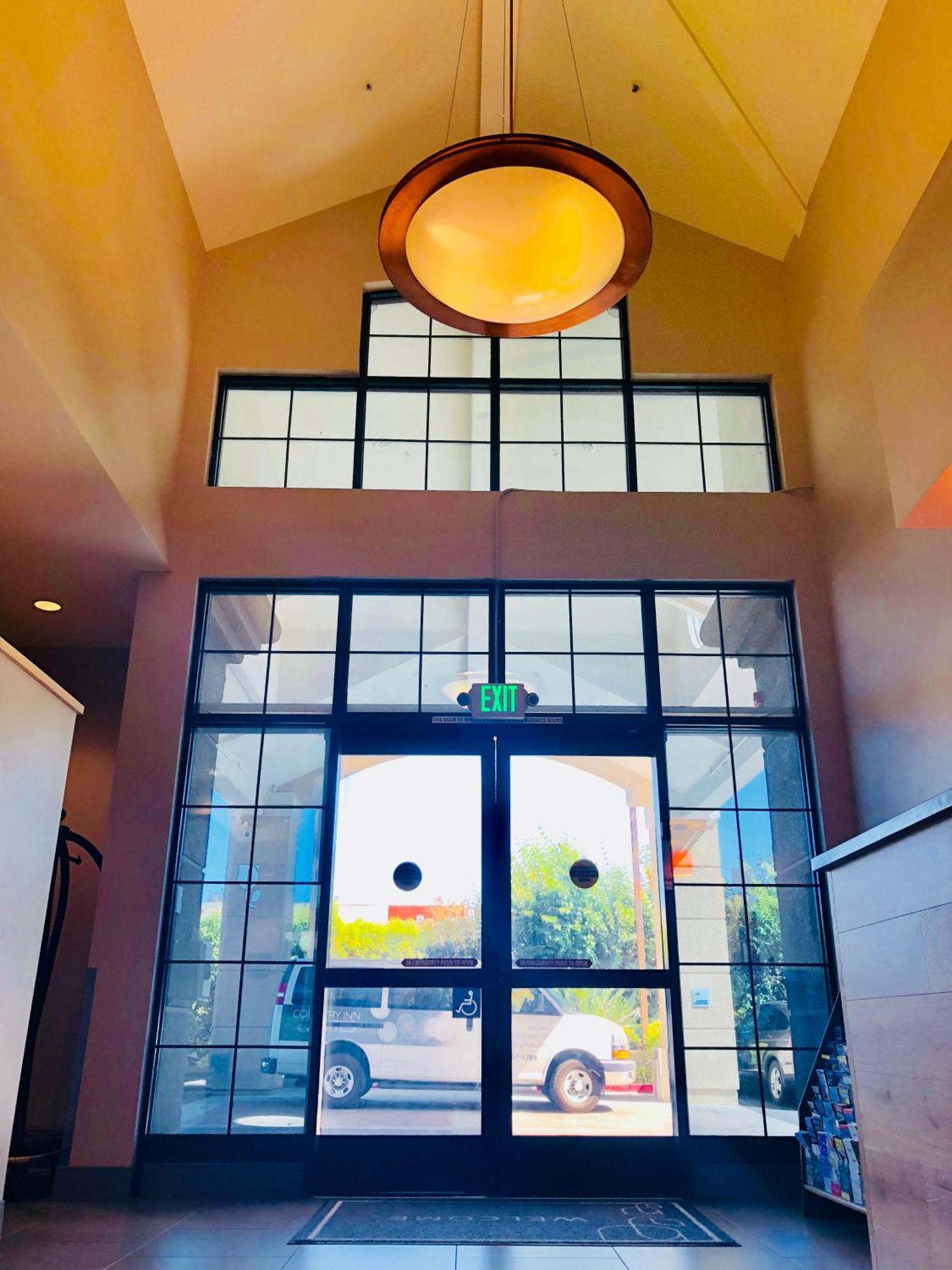 Hotel Country & By Radisson, International Airport, Ca San Jose