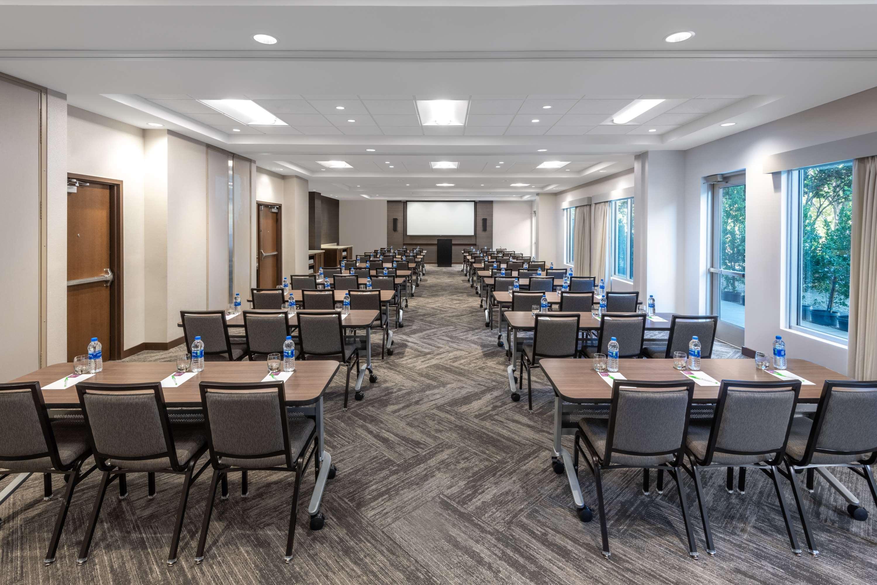Hotel Hyatt Place Airport 3*