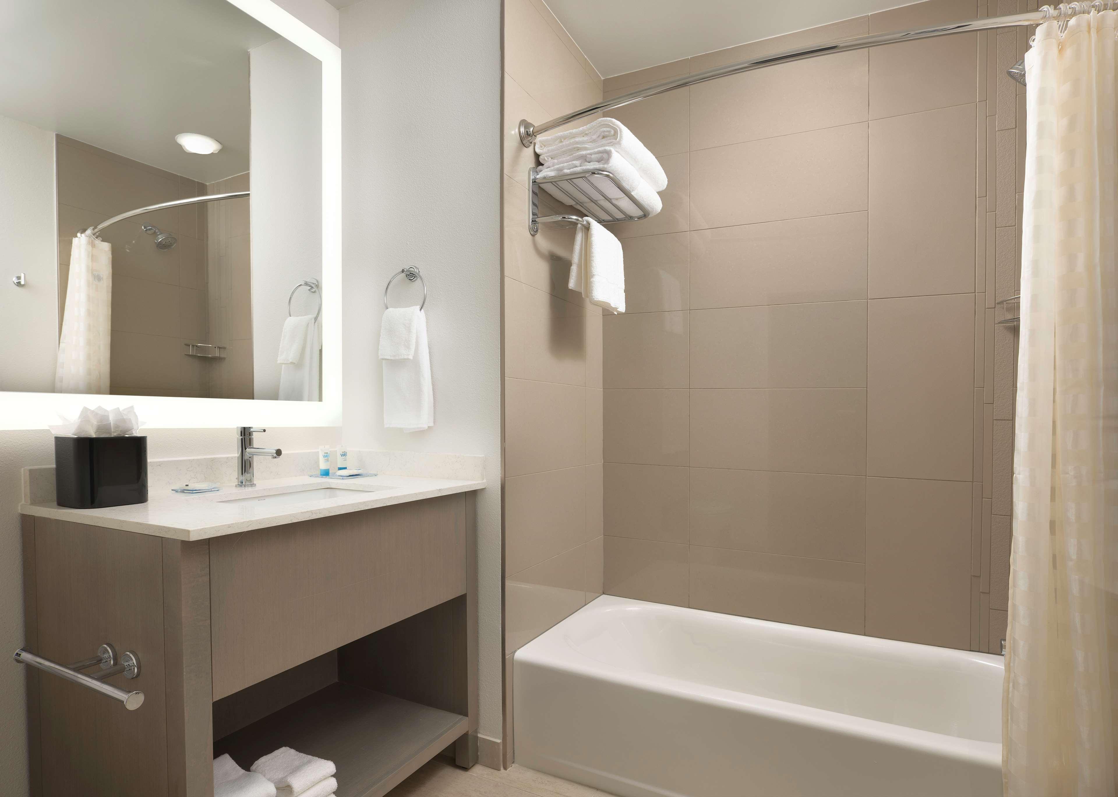 Hyatt House Airport Hotel San Jose