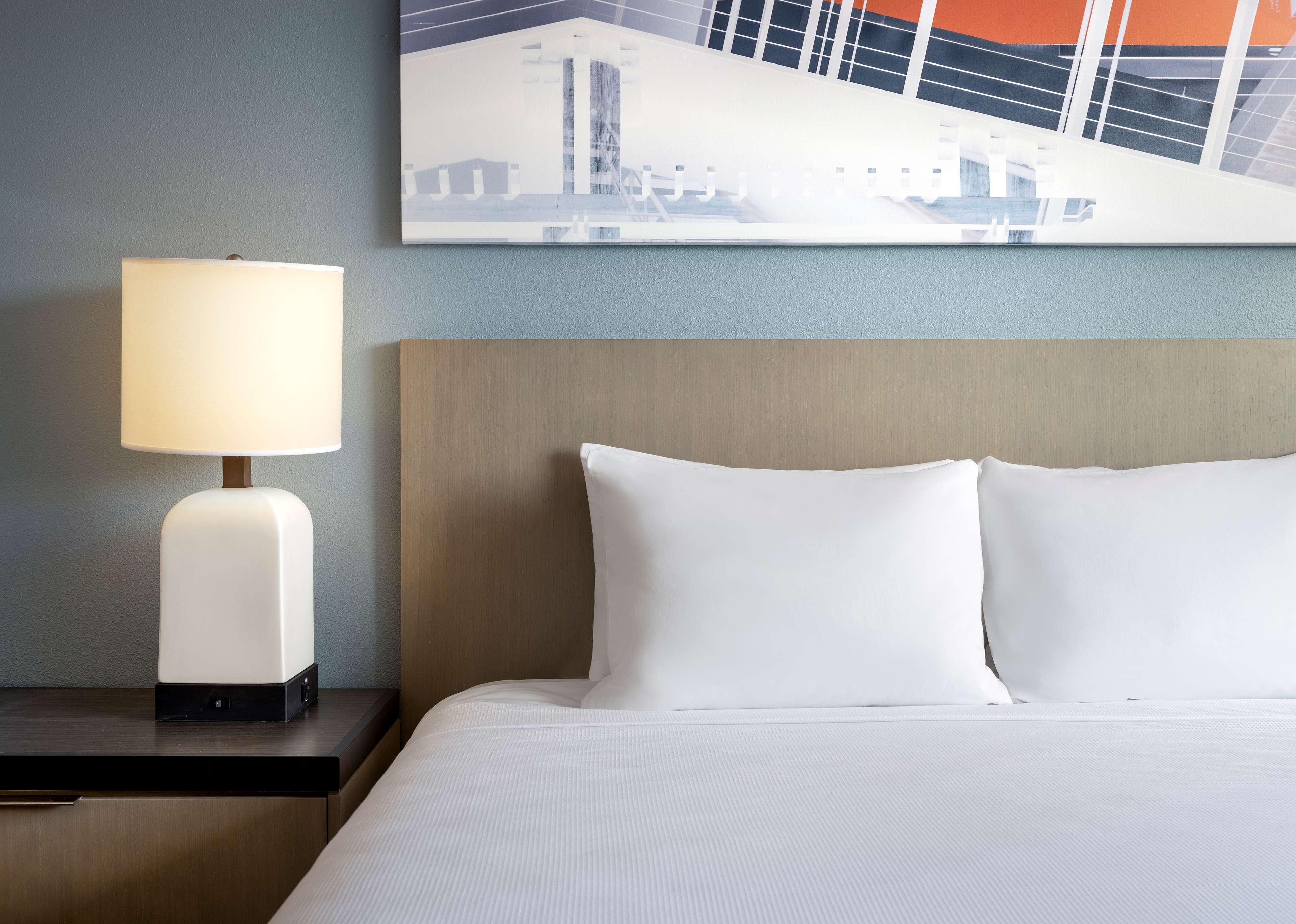 Hyatt House Airport 3*