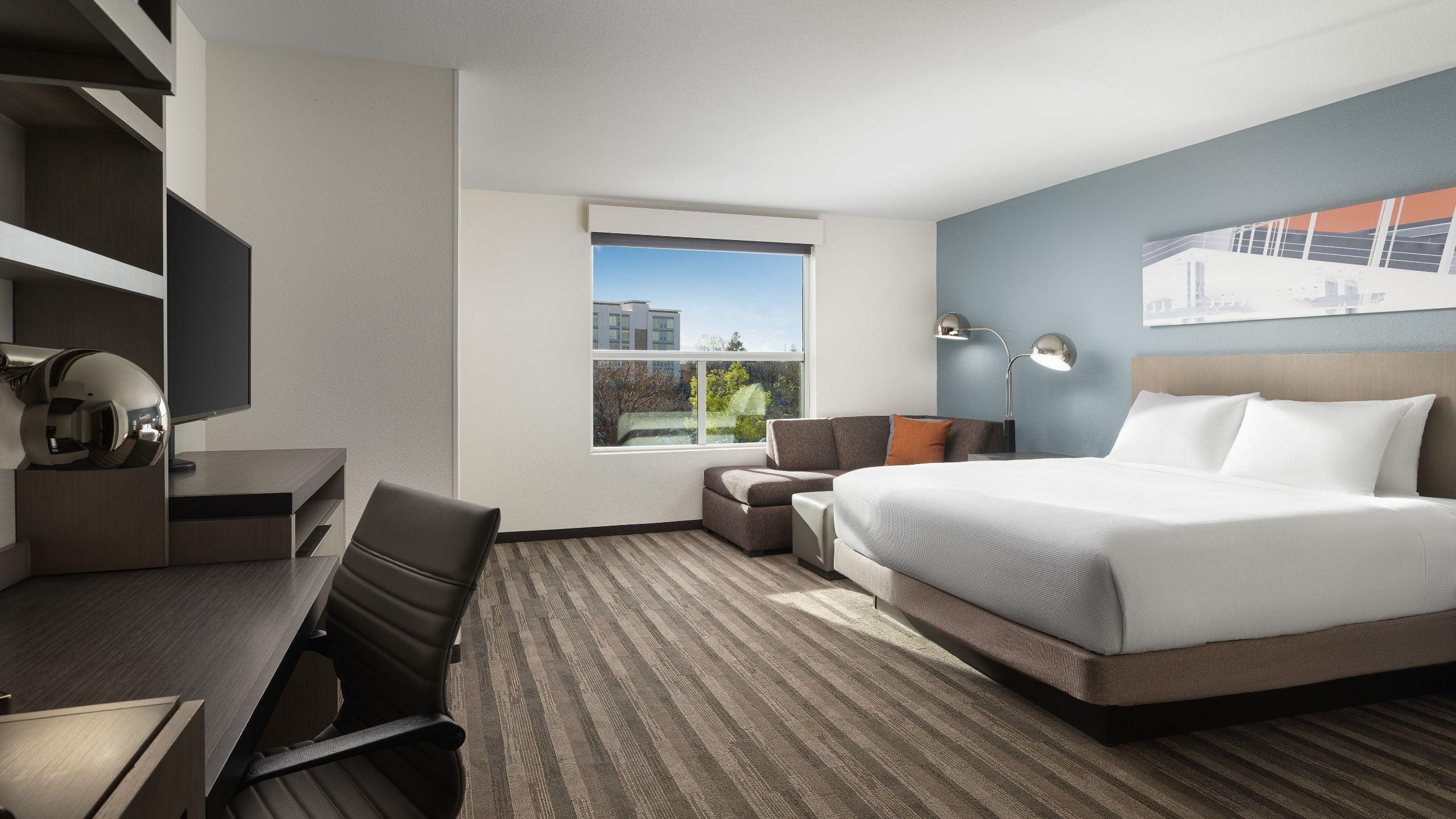 Hyatt House Airport 3*